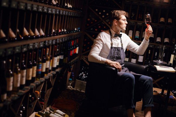 Caviste lyon : les vins du monde à portée de bouteille